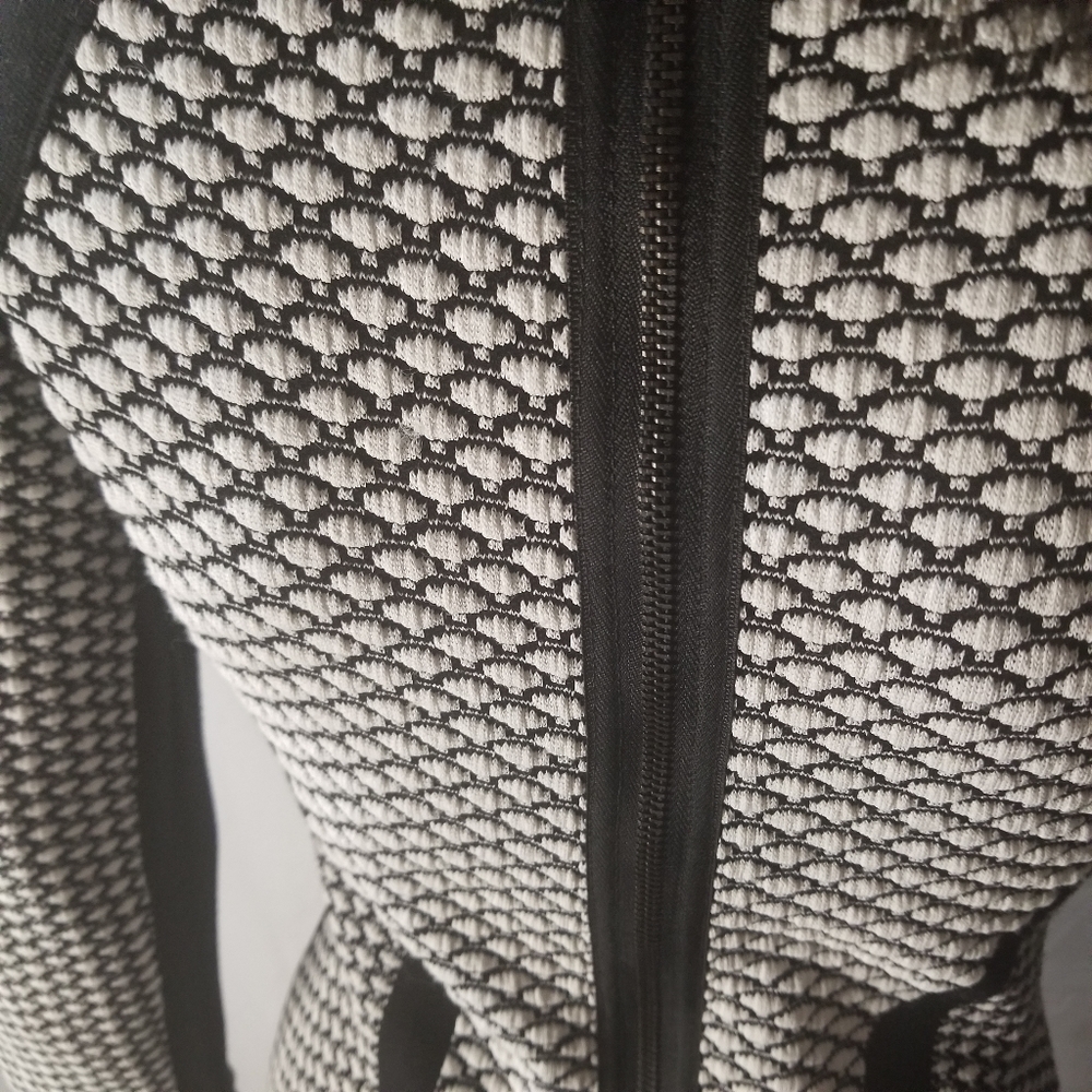 Dress - Picture 4 of 5
